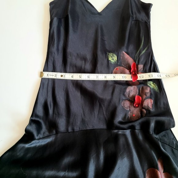 Black silky dress with painted red flowers. - Picture 11 of 11